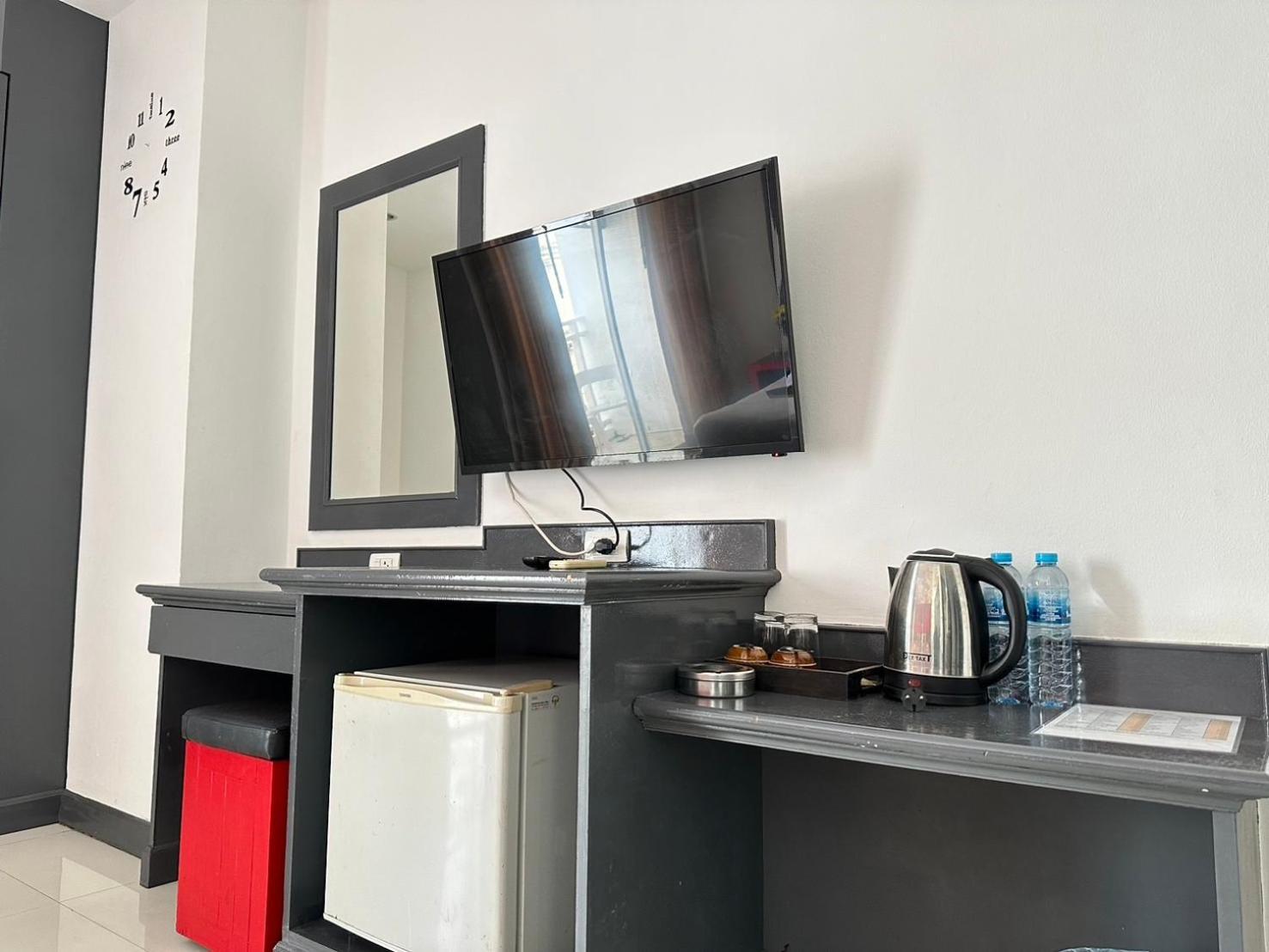 Hotel Baya Phuket Patong Bagian luar foto