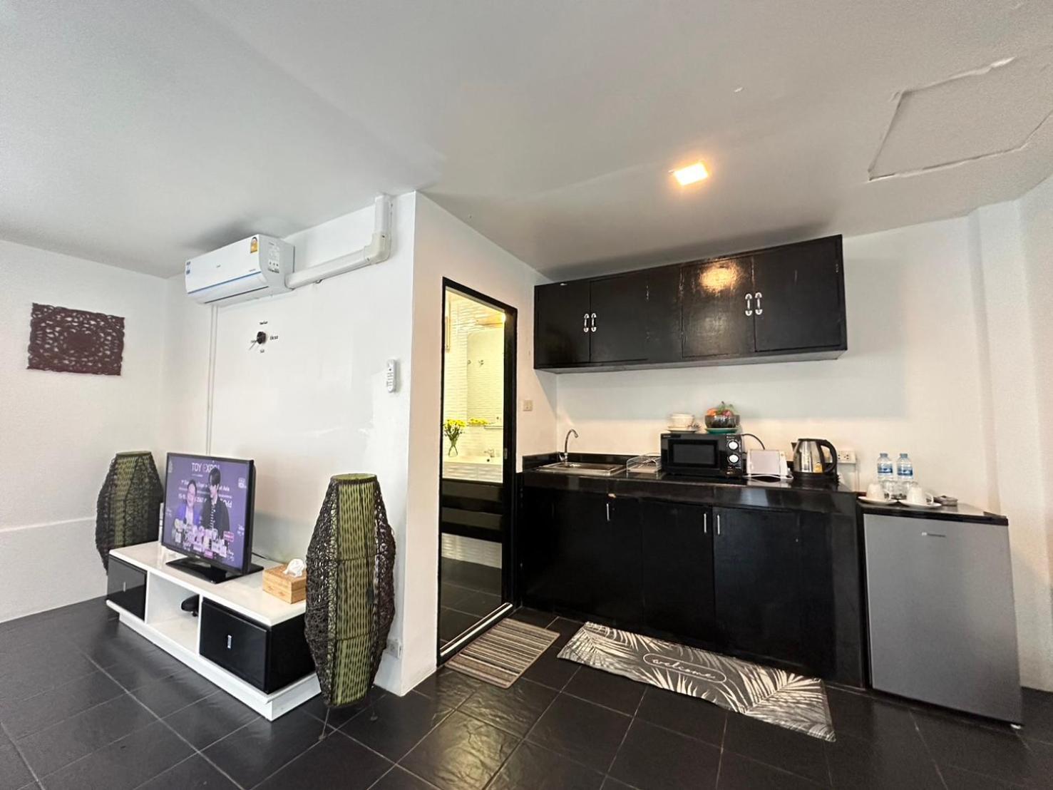 Hotel Baya Phuket Patong Bagian luar foto
