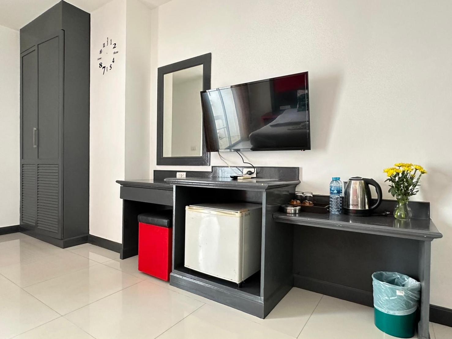 Hotel Baya Phuket Patong Bagian luar foto