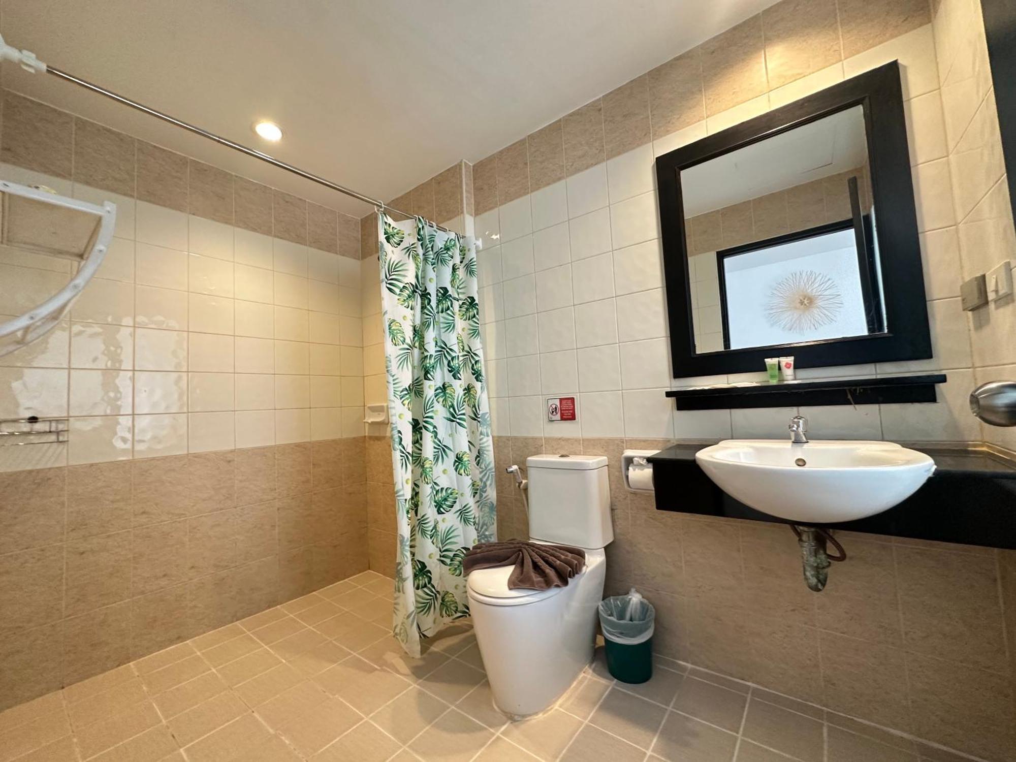 Hotel Baya Phuket Patong Bagian luar foto