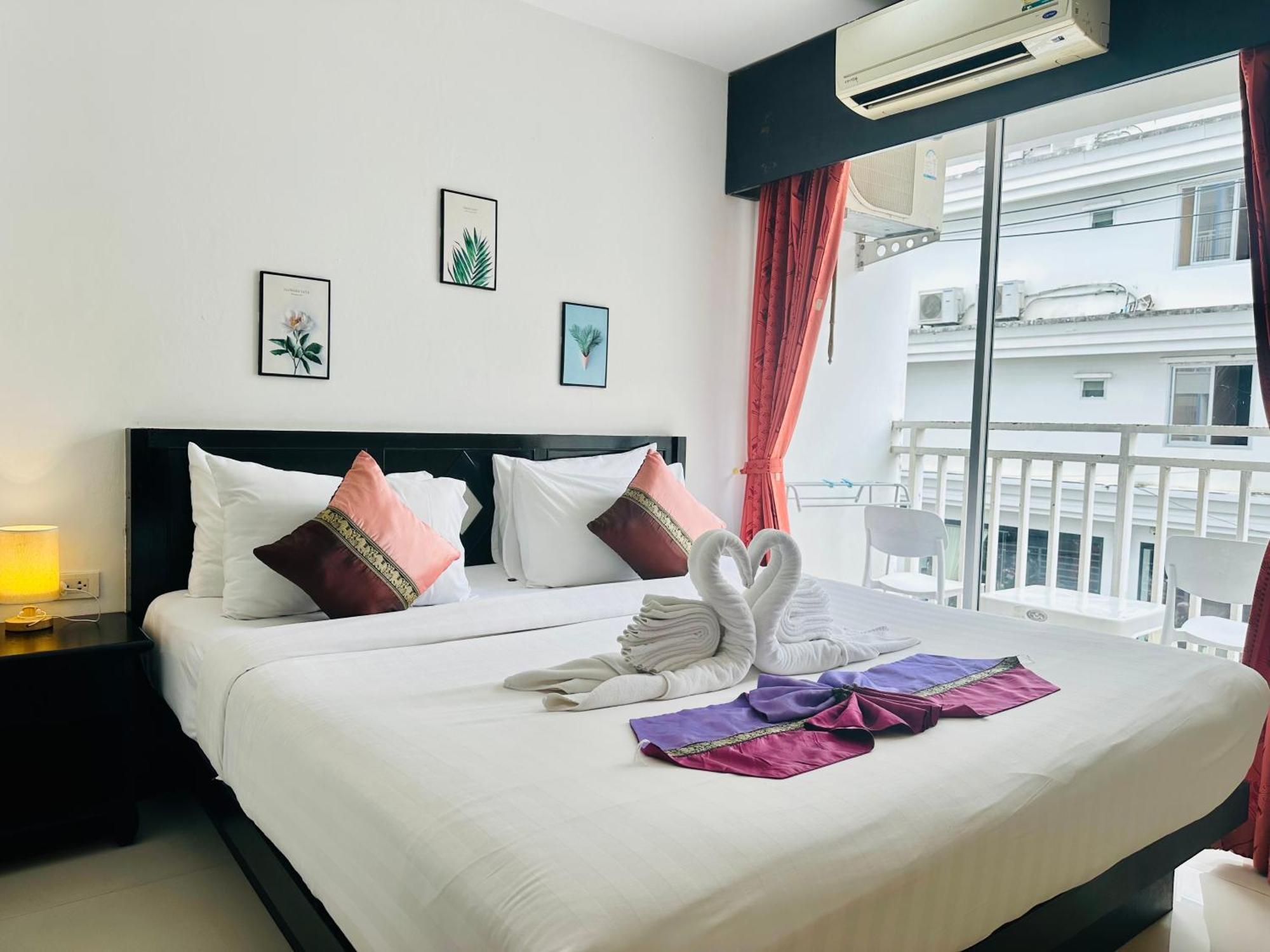 Hotel Baya Phuket Patong Bagian luar foto